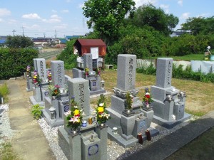 富田林市にあるお墓、平・新家町墓地