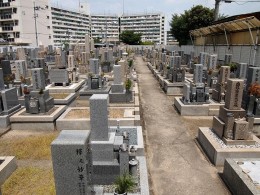 荒本春宮墓地（東大阪市）