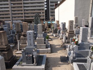 大阪市城東区にあるお墓、諏訪霊園