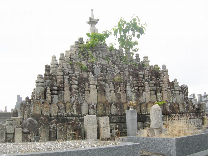 和泉市にあるお墓、三町墓地