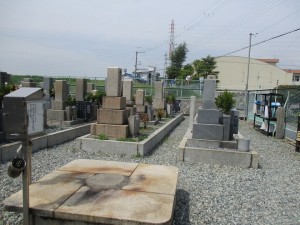 豊中市にあるお墓、上津島霊園