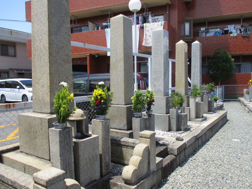 摂津市にあるお墓、新在家八坊共同霊園