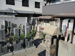 木川墓地　(大阪市淀川区)